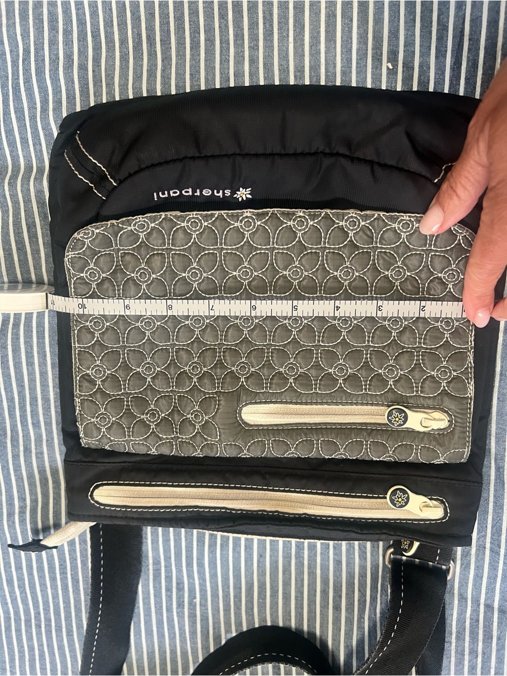Crossbody Bag with Cream Trim, Sherpani - Picture 7 of 8